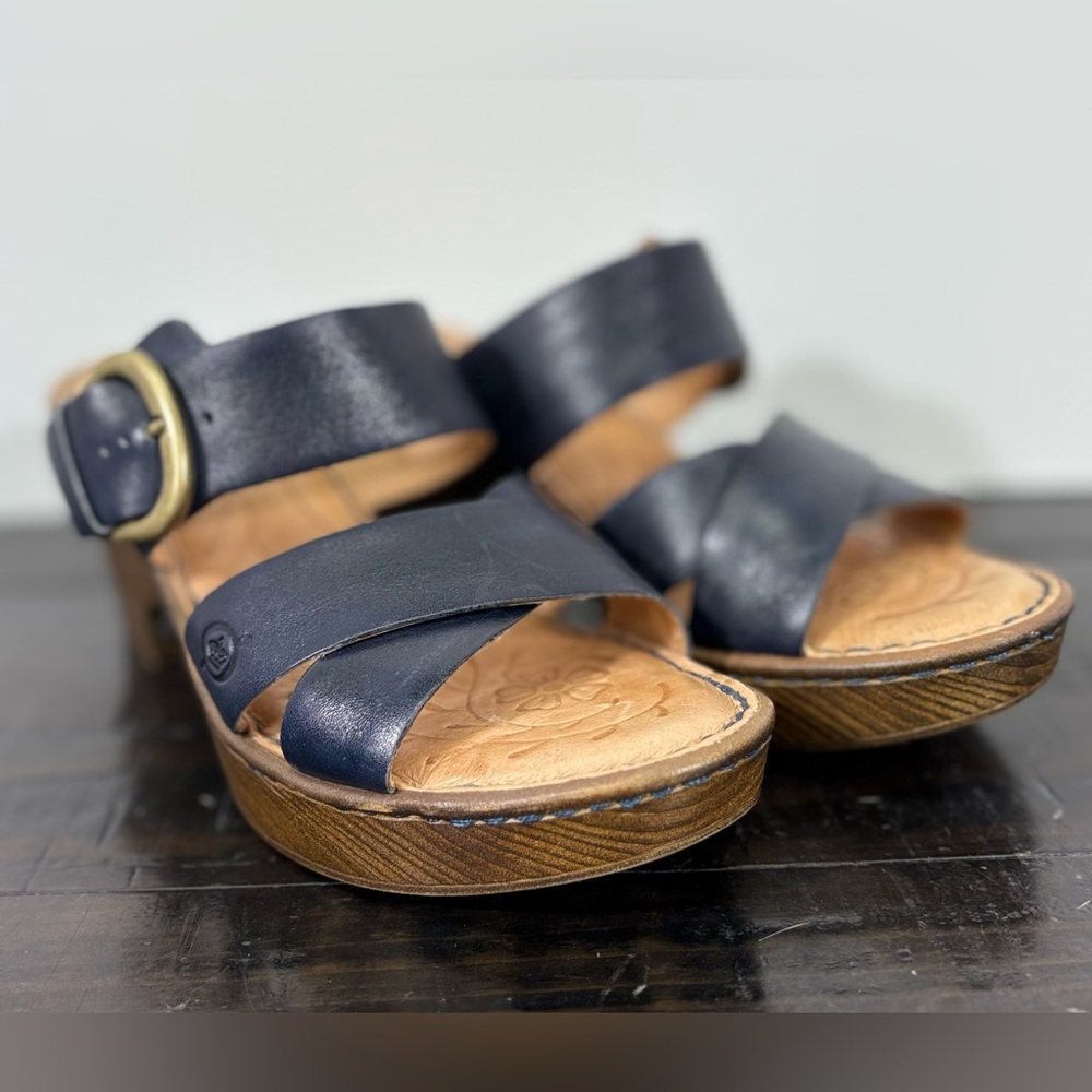 Born Charlotta Blue Leather Wedge Sandals. Size 6
